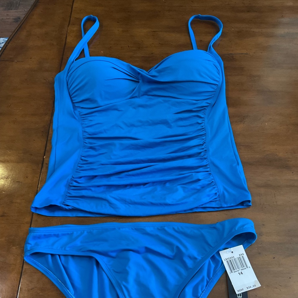 La Blanca Tankini Set in Blue.  New with Tags, Size 14